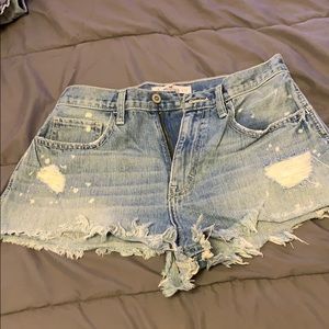 Distressed jean shorts size 5